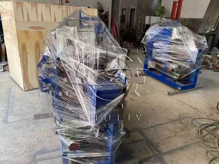 cloth hanger forming machine